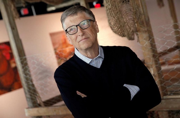 Tỷ phú Bill Gates chỉ thích mặc kiểu áo len khoác ngoài sơ mi