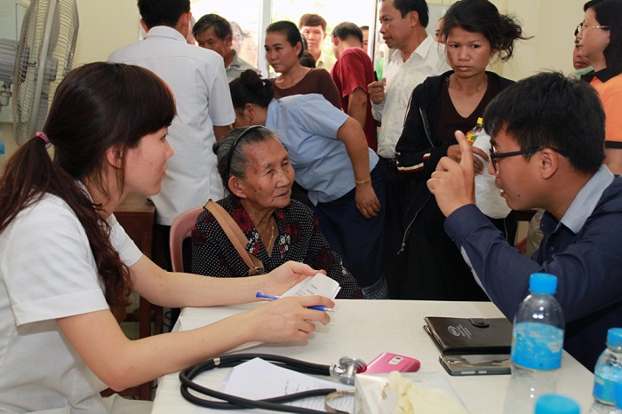 Hoạt động tình nguyện y tế Việt Nam - Lào